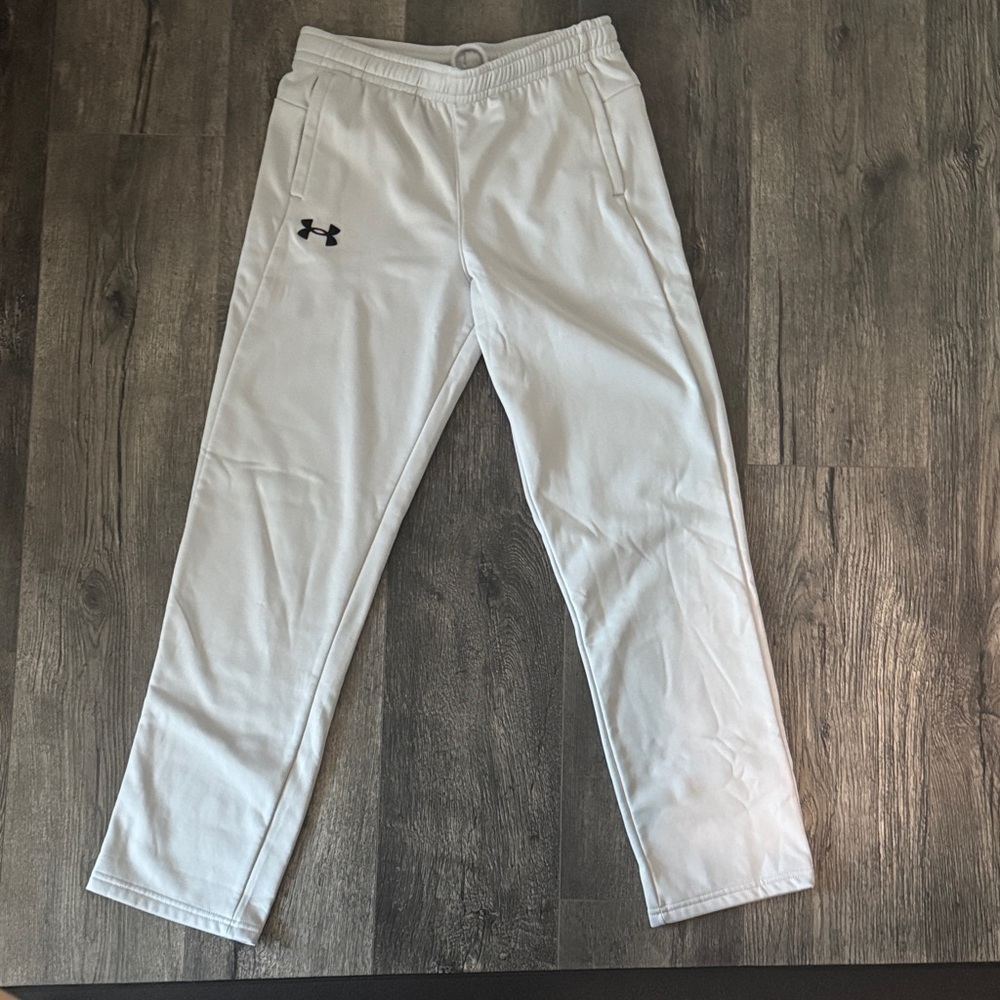 Boy’s Under Armour Light Gray Sweatpants Size XL